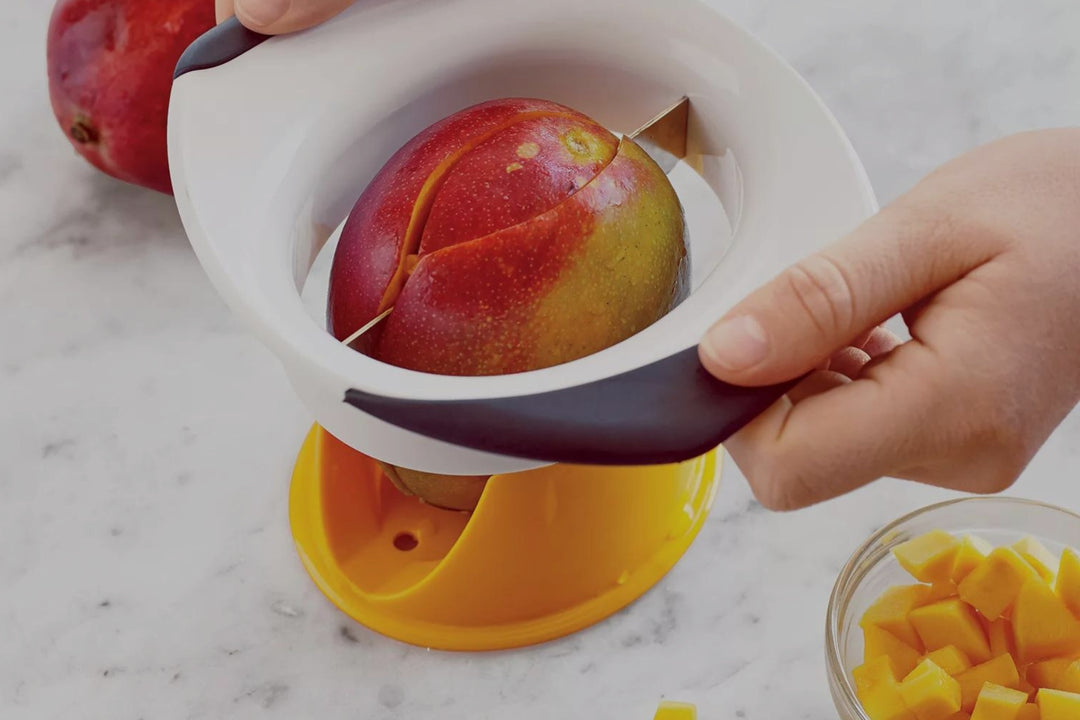 Say Goodbye to Messy Peeling: The Mango Peeler Revolution Unveiled!